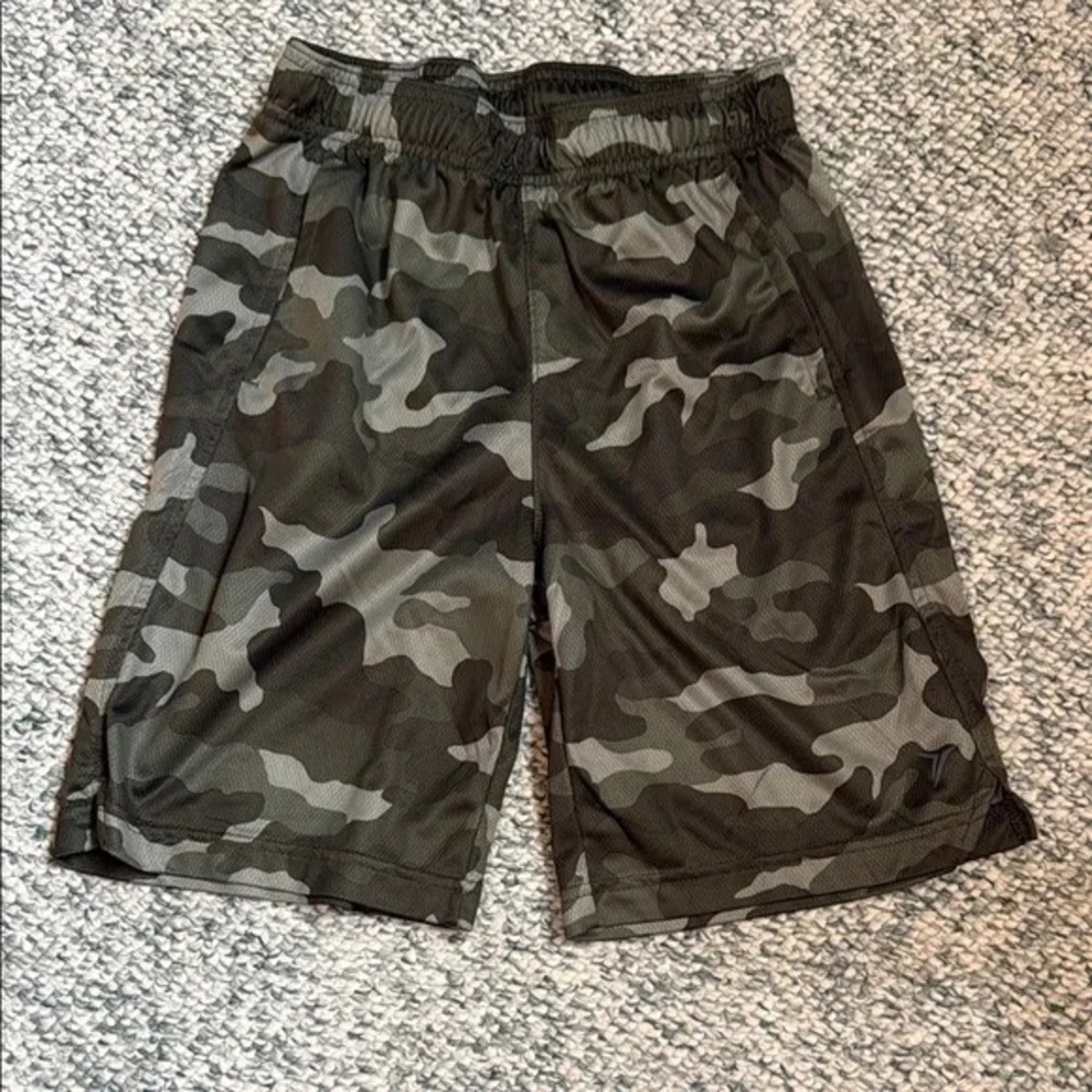 Old Navy Active Boys Camo Shorts L (10-12) Green Camo Boys Size LG Go-Dry